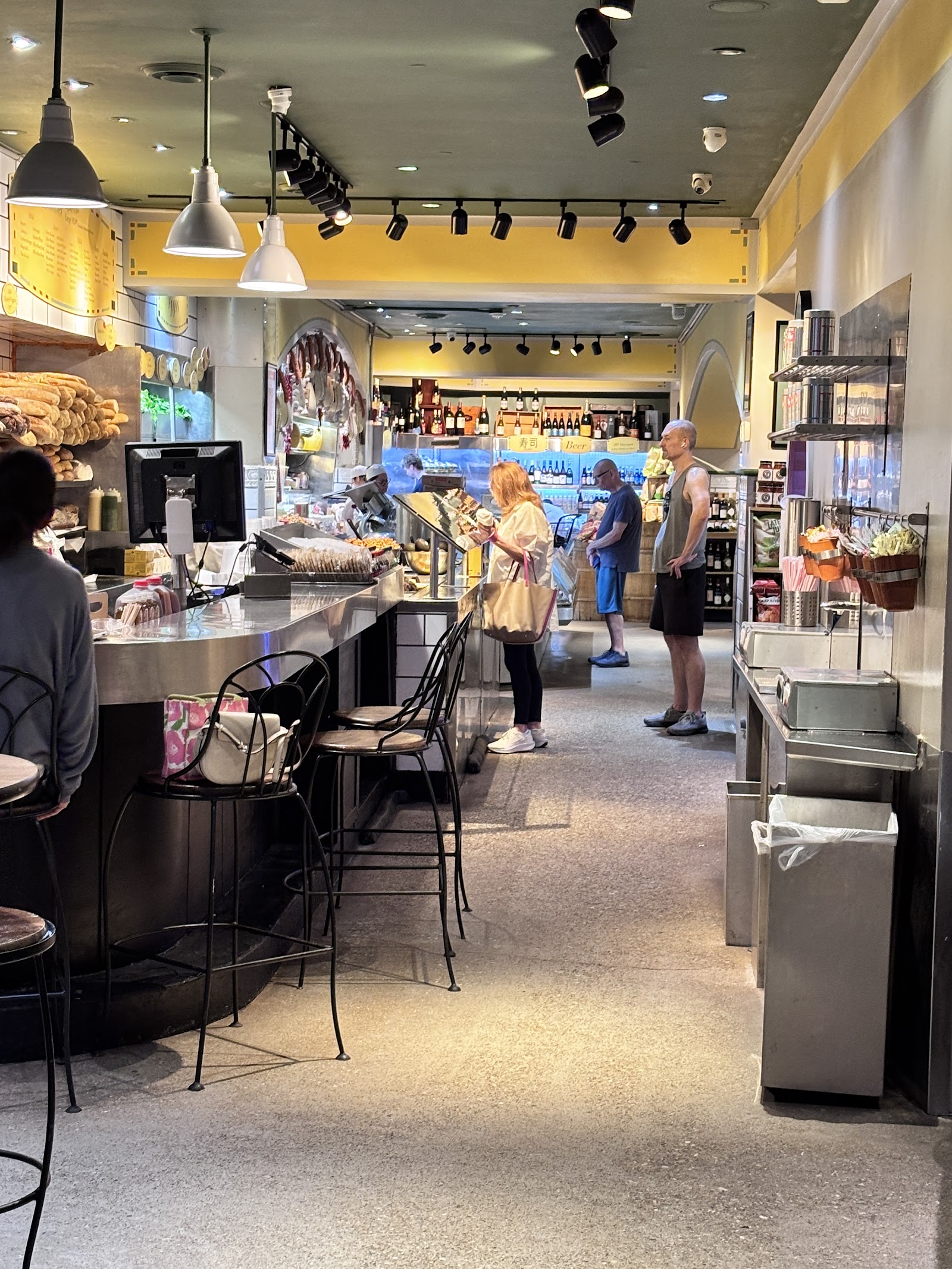 Eatzi’s Market & Bakery photo 3