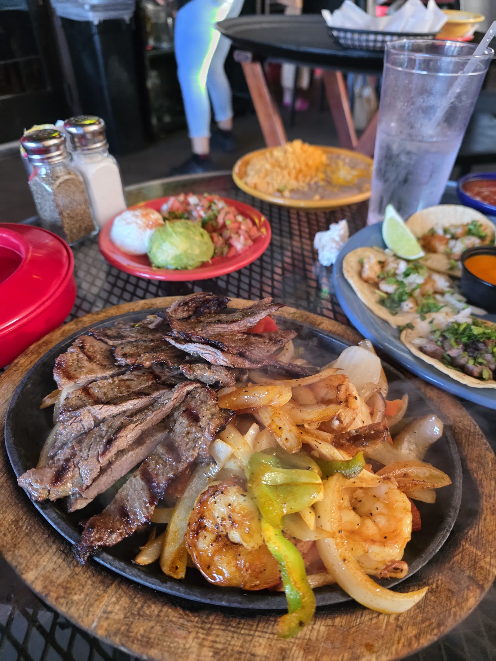 E Bar Tex-Mex photo 3