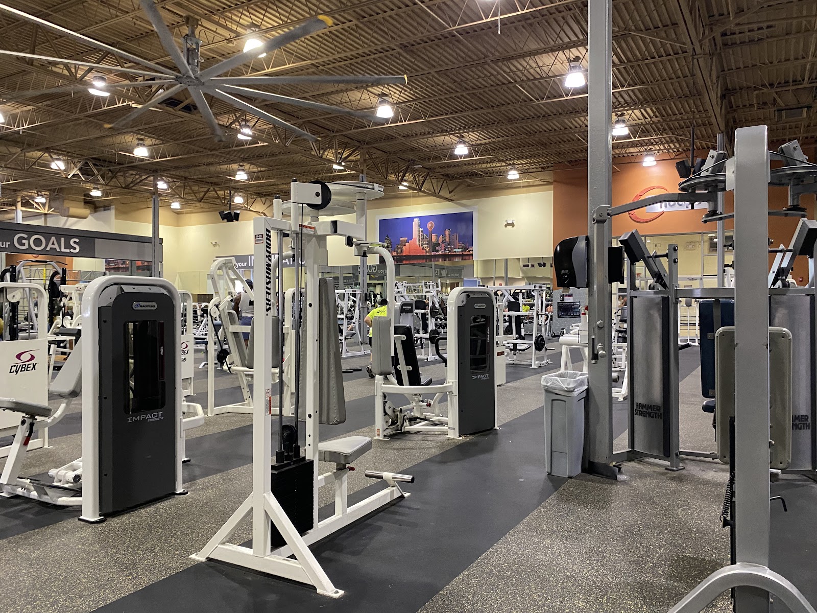 24 Hour Fitness photo 2