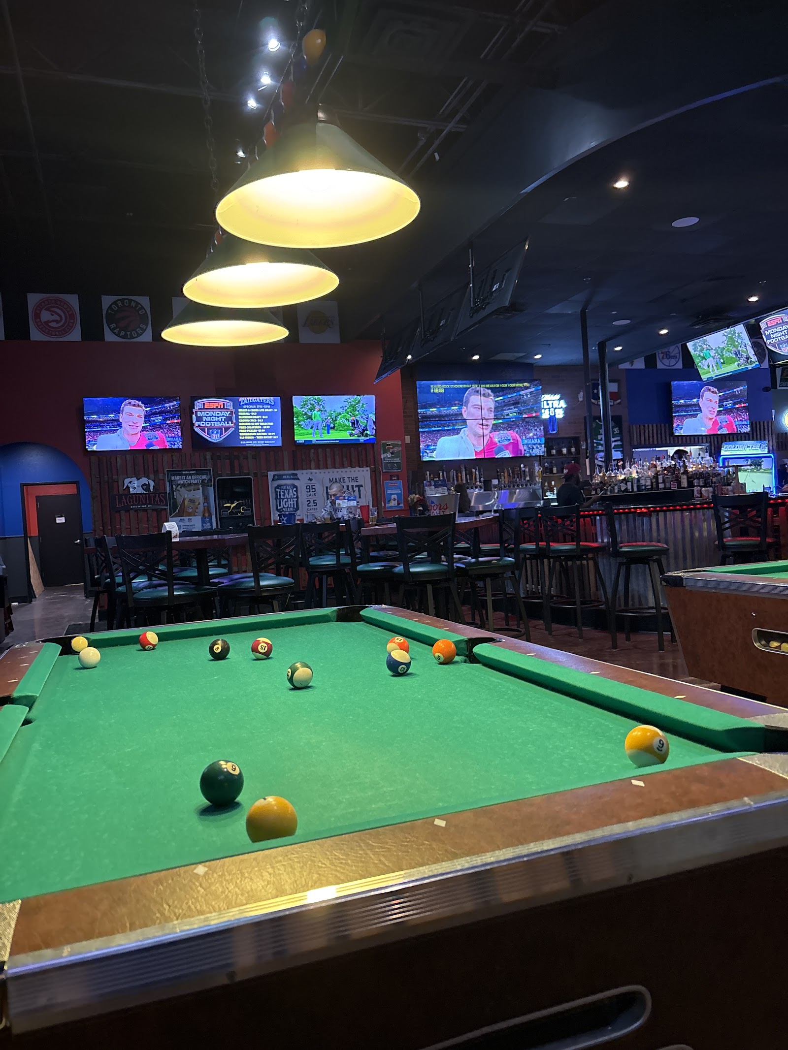 Tailgaters Sports Bar, Game bar & Grill - Lake Highlands photo 3