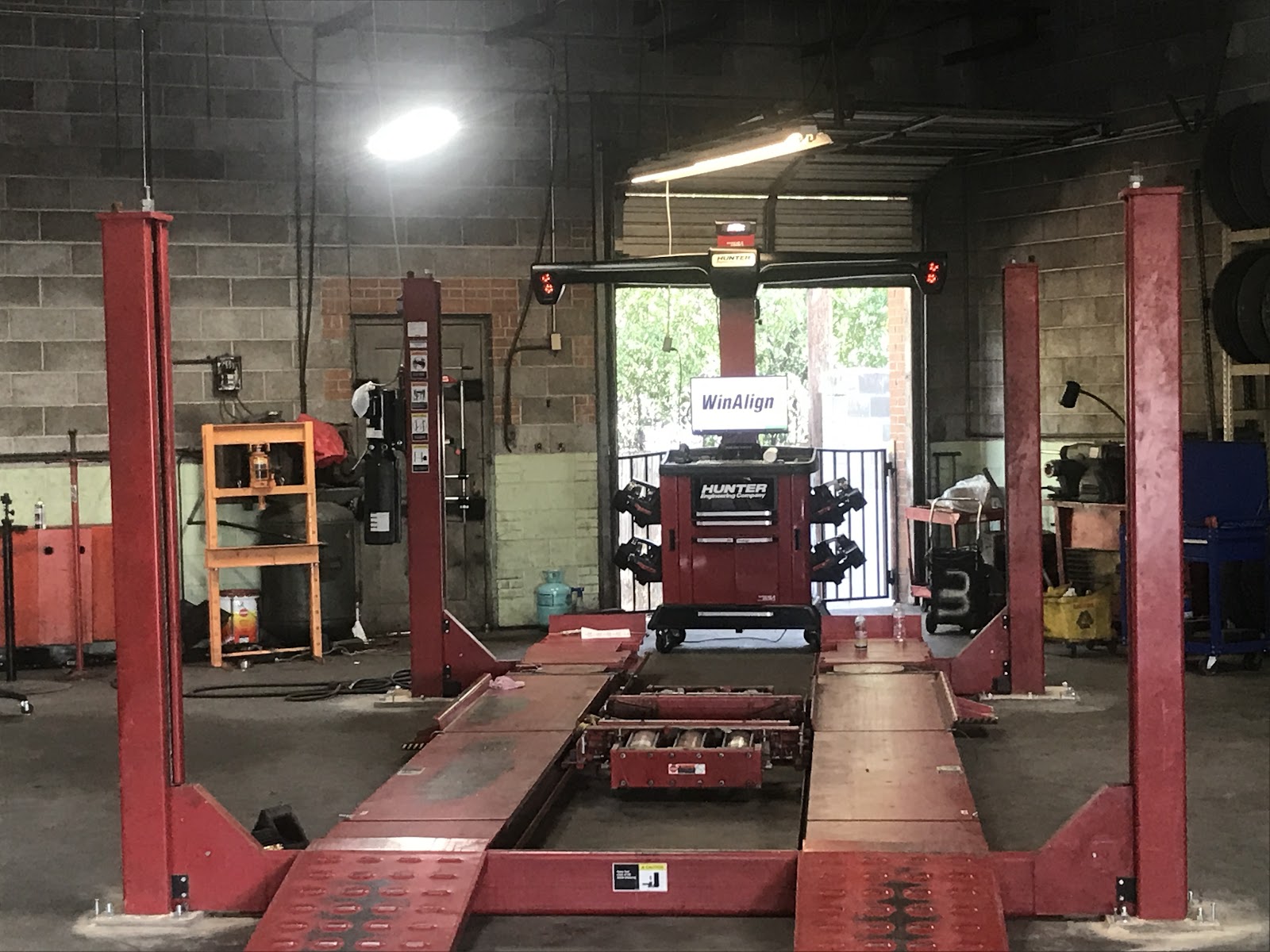 Al's Auto Repair Shop photo 3