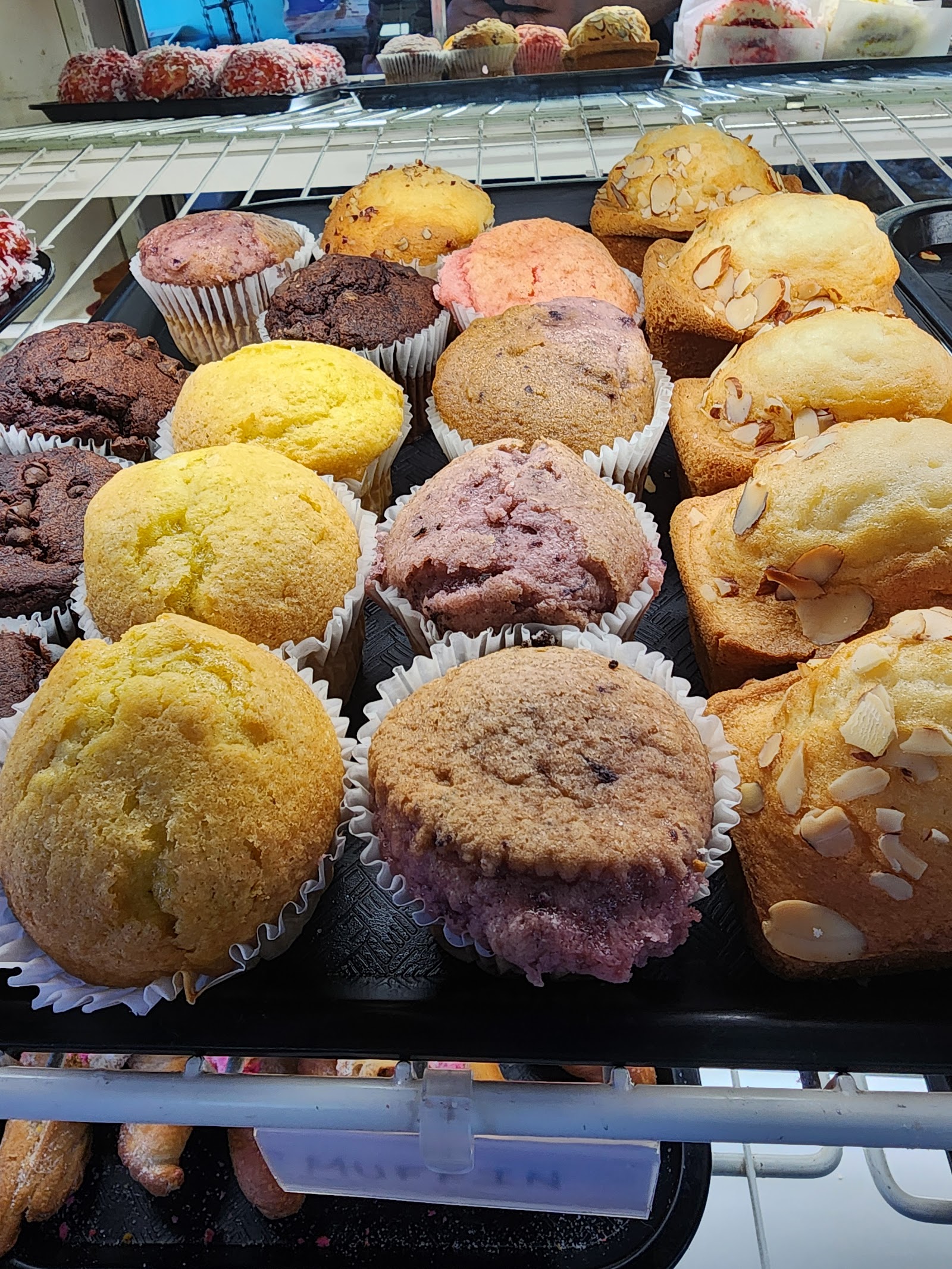 La Roca Bakery /panaderia y pasteleria. photo 2