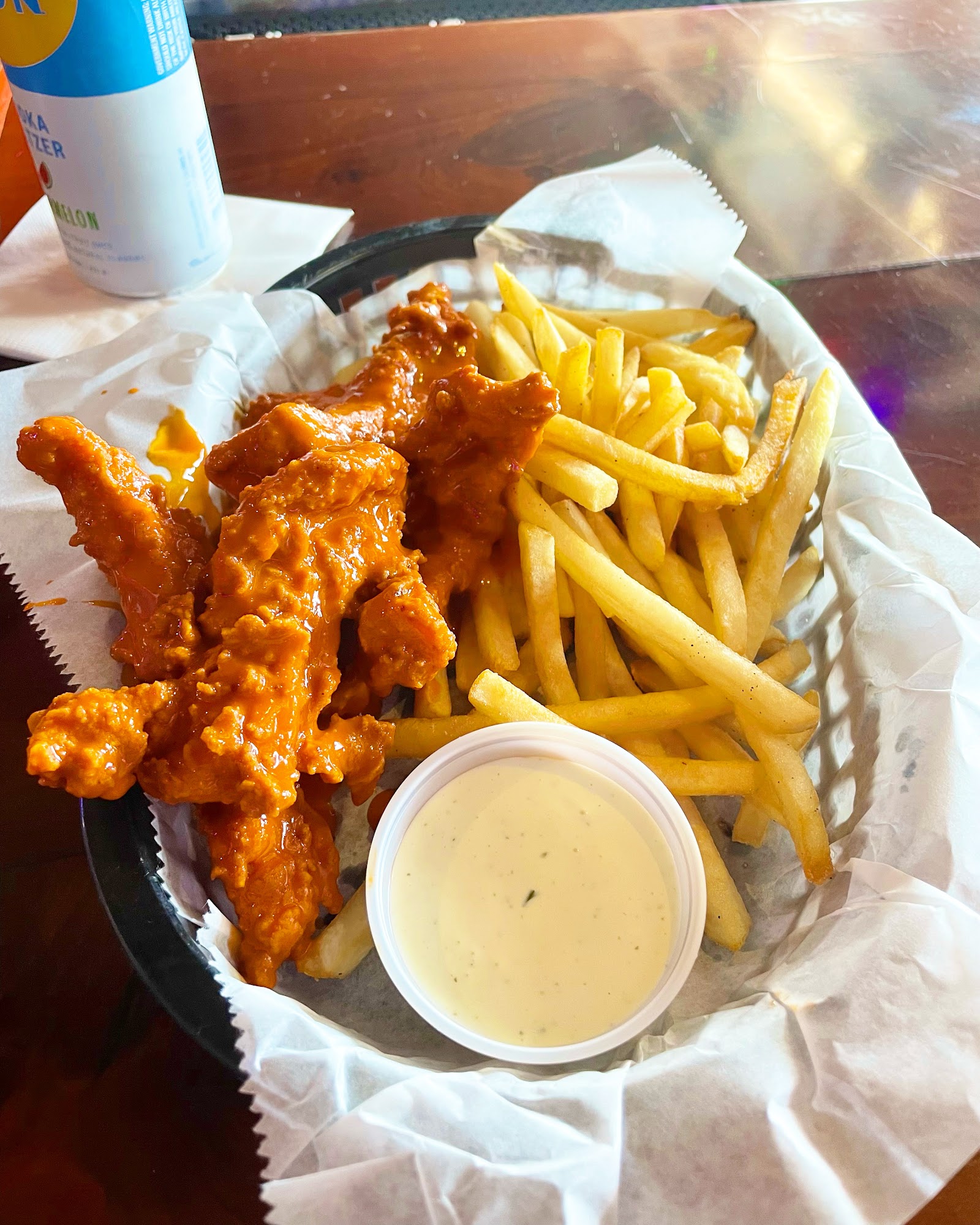 The Avenue Sports Grill photo 2
